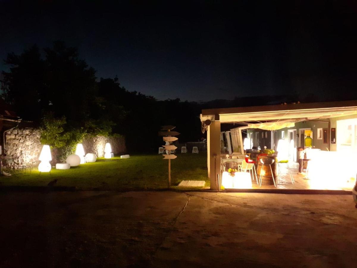 La Mosie Hotel Hateg Bagian luar foto