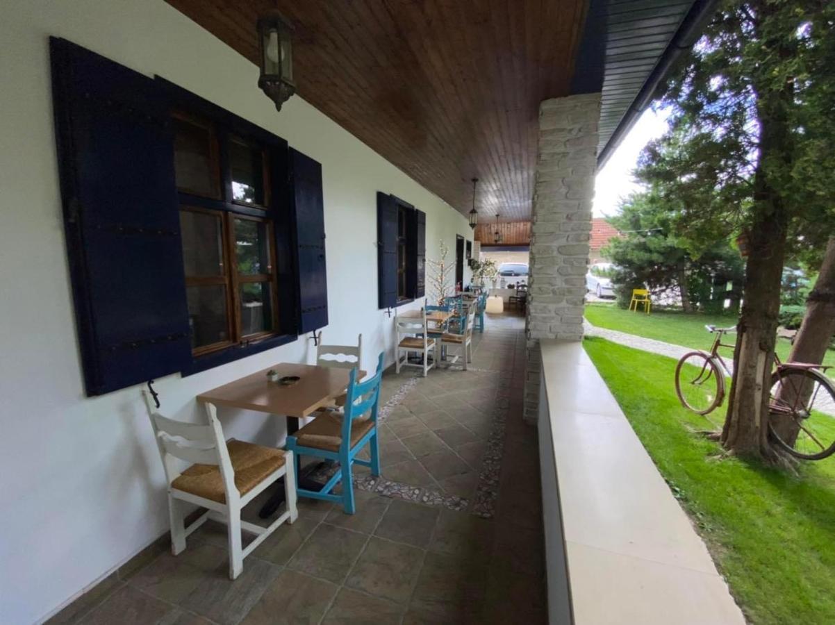 La Mosie Hotel Hateg Bagian luar foto