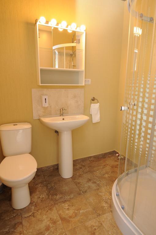 La Mosie Hotel Hateg Ruang foto