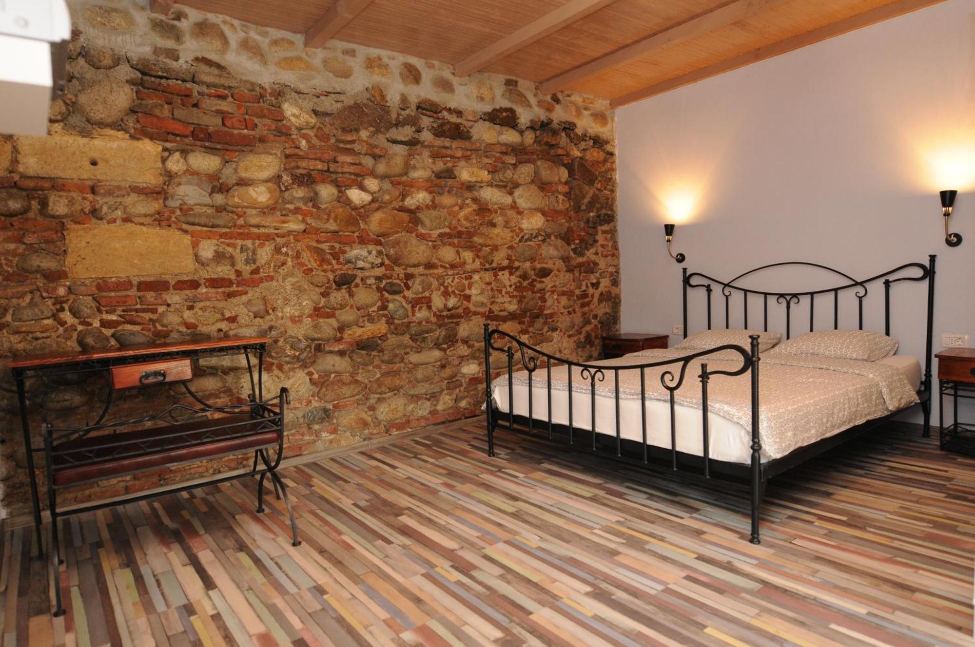 La Mosie Hotel Hateg Ruang foto
