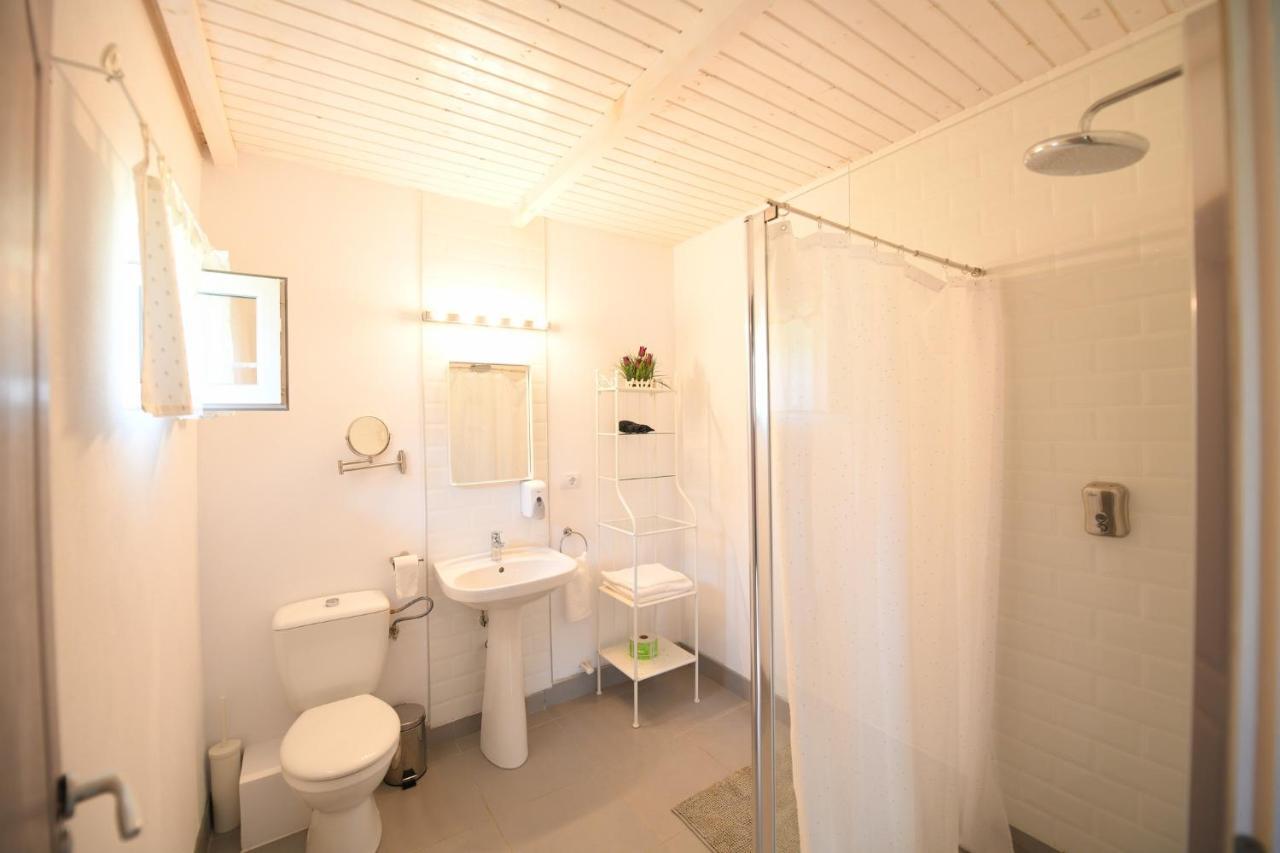 La Mosie Hotel Hateg Bagian luar foto